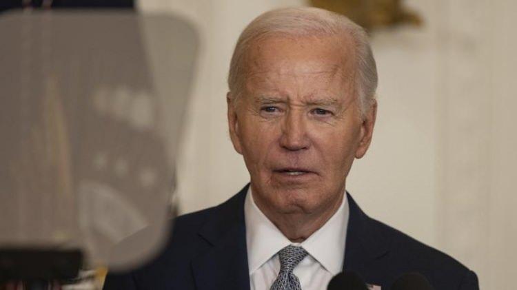 <p>Biden'ın geçen hafta idrar semptomları ve bir prostat nodülü bulunması üzerine doktorlar tarafından muayene edildiği aktarılan açıklamada, kendisine 16 Mayıs Cuma günü prostat kanseri teşhisi konulduğu ifade edildi.</p>
