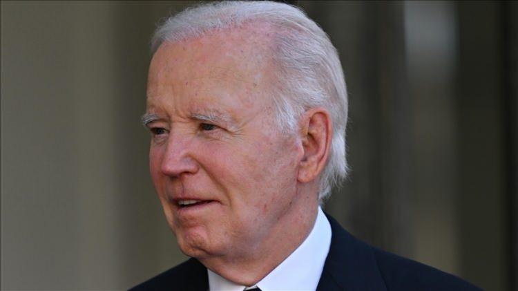 <p>Biden'ın ofisinden, sağlık durumuna ilişkin yazılı açıklama yapıldı.</p>
<p> </p>
<p>Açıklamada, Biden'a "agresif" olarak tanımlanan prostat kanseri teşhisi konulduğu belirtildi.</p>