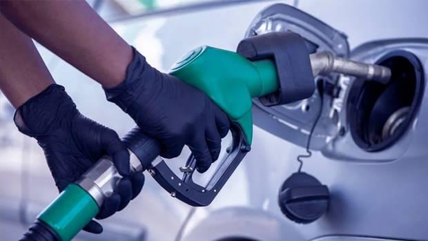 <p>Akaryakıt fiyatları; uluslararası petrol fiyatları, döviz kuru ve vergi politikalarındaki değişikliklere bağlı olarak her gün güncelleniyor.</p>
<p> </p>