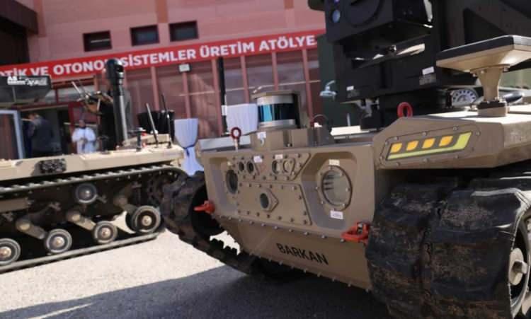 <p>HAVELSAN'dan yapılan açıklamaya göre, BARKAN'ın 2023'ten itibaren sahadaki kullanımlarıyla ortaya çıkan geri bildirimler sonucunda harekat kabiliyeti artırıldı.</p>