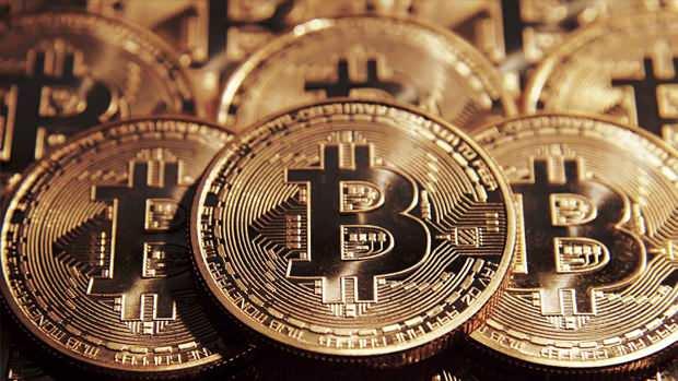<p>Memiş, <strong>"Şimdi “Altın mı Bitcoin mi?”</strong> sorusunun cevabı Bitcoin. Altın, yıllık getirisinin yüzde 80’ini ilk çeyrekte verdi. Bundan sonrası için daha sınırlı bir yükseliş beklenebilir." dedi.</p>
<p></p>