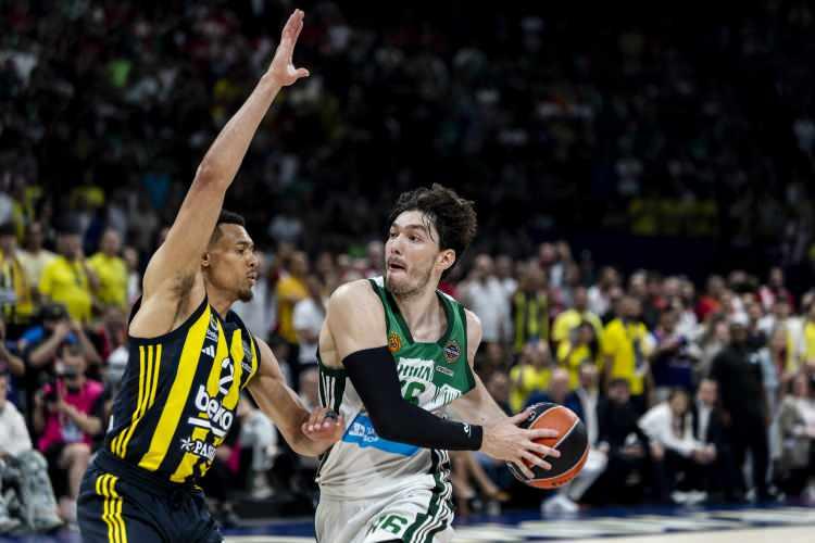 <p>Fenerbahçe - Panathinaikos maçı Yunan basınında da geniş yer buldu.</p>