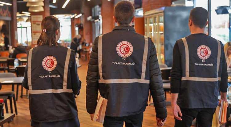 <p>Ticaret Bakanlığı, Güvensiz Ürün Bilgi Sistemi (GÜBİS) üzerinden yapılan denetimlerden testlerden geçemeyen ürün ve markaları ilan etmeye devam ediyor.</p>
<p> </p>
