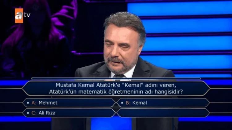 <p><span style="color:#B22222"><strong>5'İNCİ SORUDA ELENDİ</strong></span></p>
<p>Bu hafta programa katılan Kamile Bağcı isimli yarışmacı, henüz beşinci soruda elenerek, herkesi şaşırttı.</p>