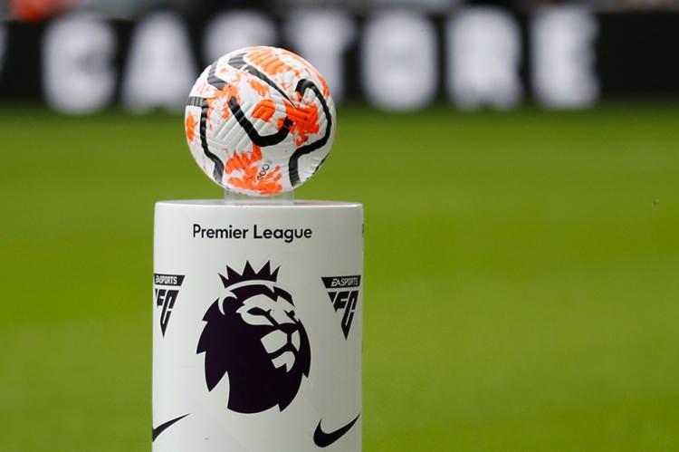 <p>Dünyanın en çok takip edilen futbol liginde forma giymiş oyuncular, FIFA kuralları gereğince Ocak ayı itibarıyla transfer görüşmelerine başlamaya hak kazandı.</p>