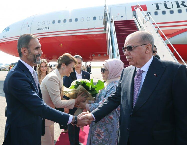 <p>Oldukça samimi olan bu karşılamada Orban, Cumhurbaşkanı Erdoğan'ı <em><strong>"Selamünaleyküm" </strong></em>diye karşıladı.</p>