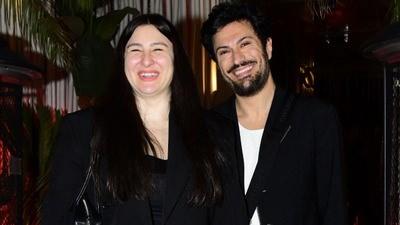 <p>"Verdiğim kilolar biraz da kocamın eleştirileriyle oldu. Ben de bu hırsla kiloları kasa d&ouml;n&uuml;şt&uuml;rd&uuml;m."</p>
