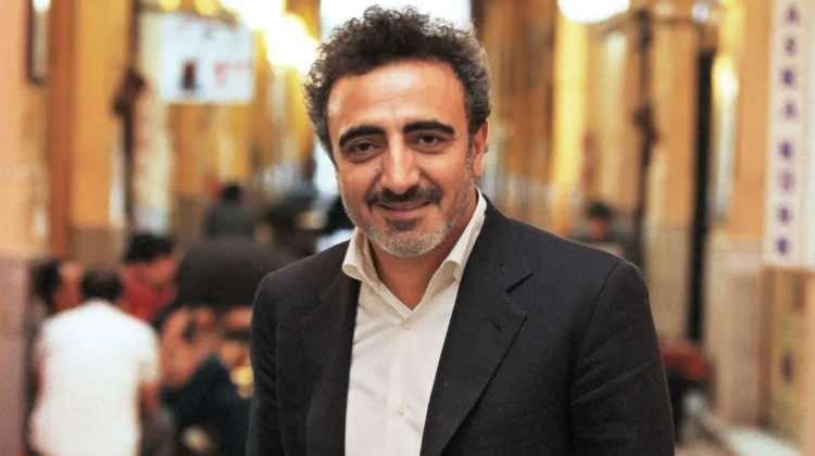 <p><span style="color:#B22222"><strong>3. Hamdi Ulukaya</strong></span></p>
<p> </p>
<p><br />
<br />
Chobani yoğurtların sahibi. Net serveti Forbes'a göre 2,4 milyar dolar. Fenerbahçe'ye önümüzdeki sezon sponsor olacağı iddiaları giderek güçlenmektedir.</p>
<p> </p>