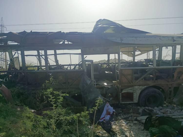 <p>NE OLMUŞTU?</p>
<p> </p>
<p> Pakistan'da askeri okul öğrencilerini taşıyan bir otobüse yapılan saldırı sonucu 4 çocuk hayatını kaybetti, 30'u ise yaralandı.</p>
<p> </p>
