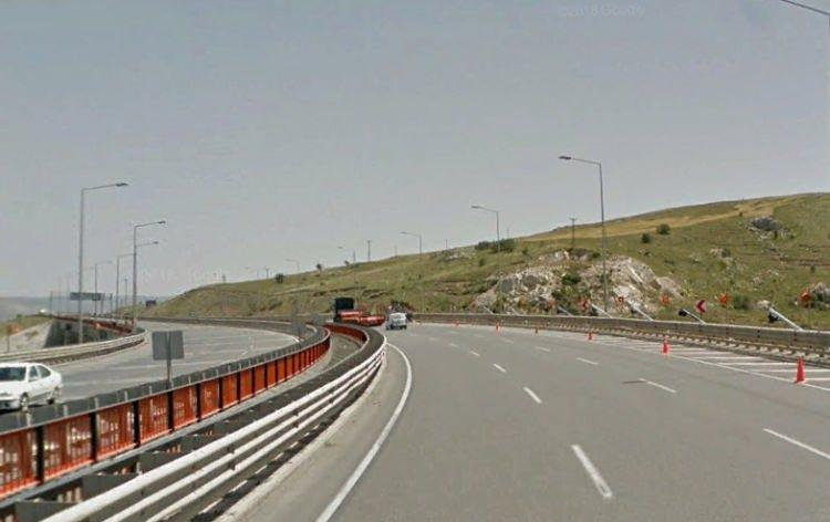 <p><strong>32. Kırıkkale Ankara Kırıkkale Yolu - </strong></p>
<p> </p>
<p>Irmak Mevkisi</p>