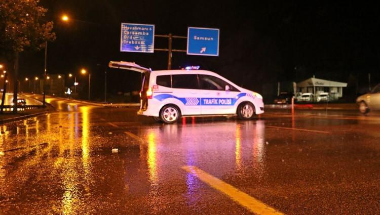 <p><strong>29. Samsun Samsun Ordu Yolu -</strong></p>

<p> </p>

<p>Yalı Mevkisi (Sahil Yolu)</p>
