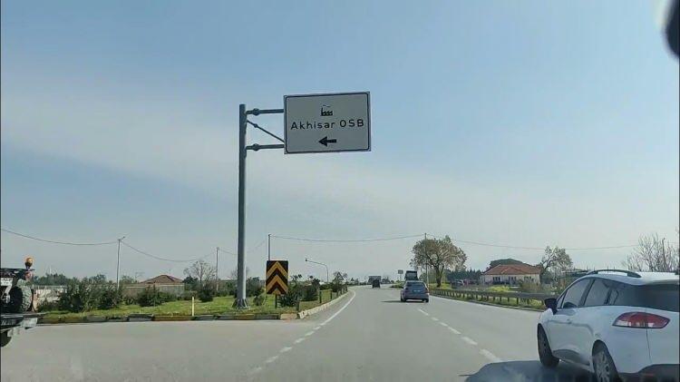 <p><strong>27. Manisa Balıkesir Manisa Yolu -</strong></p>

<p> </p>

<p>Medar Mevkisi</p>
