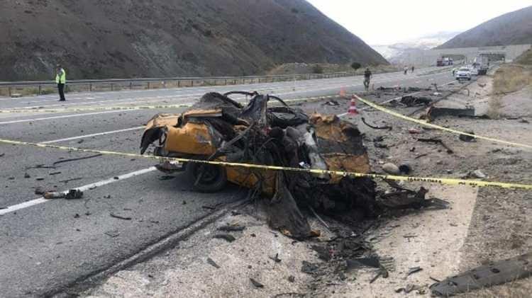 <p><strong>4. Amasya - Erzincan Yolu -</strong></p>

<p>&nbsp;</p>

<p>Akındağ Yolu Kesişimi - D&ouml;rtyol Mevkisi</p>
