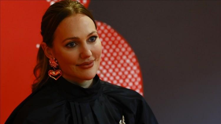 <p><strong><span style="color:#B22222">MERYEM UZERLİ</span> | İSTANBUL (aslen), Almanya doğumlu</strong></p>