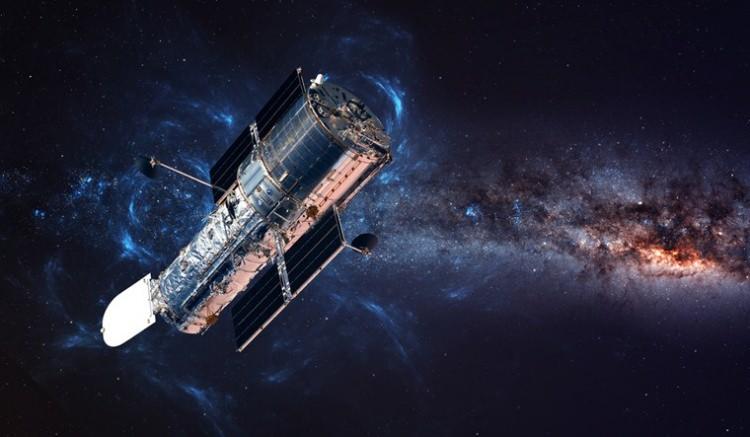 <p><span style="color:#B22222"><strong>4) LAZERLER HUBBLE UZAY TELESKOBU BOYUTUNDA OLACAK!</strong></span></p>
<p> </p>
<p>Geniş Kapsama Alanı: Bu lazerler, Hubble teleskopu büyüklüğünde aynalar ve yüksek yakıt kapasitesi gerektirecek</p>