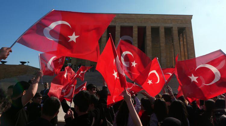 <p>19 Mayıs 1919, "Ya istiklal ya ölüm" parolasıyla yürütülen Kurtuluş Savaşı'nın başlangıcı olarak tarihe geçti.</p>
<p> </p>