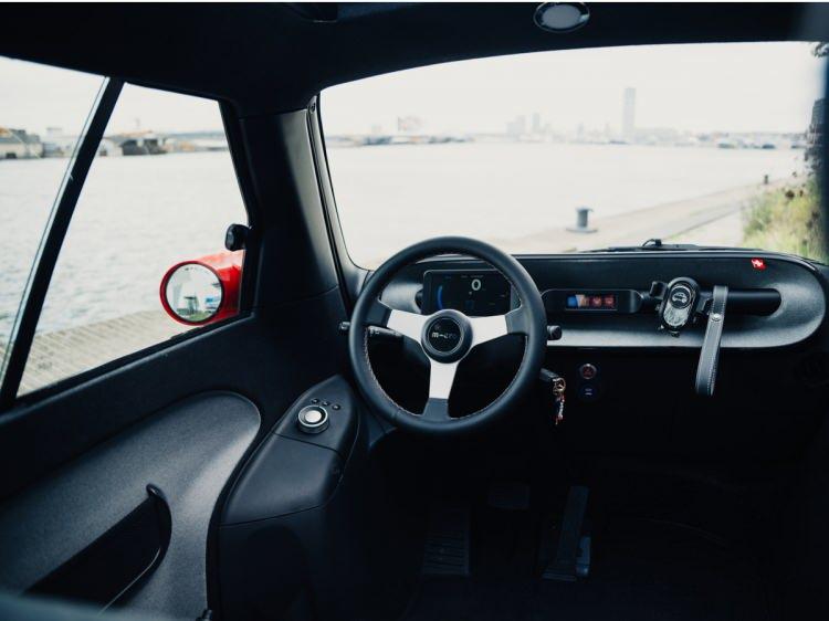 <p>45 km/h hıza çıkabilen Microlino Lite modeli 95 km menzil sunarken, 90 km/h hıza ulaşabilen ve otoyolda da kullanılabilen Microlino modeliyse 228 km menzilli batarya ile geliyor.</p>
