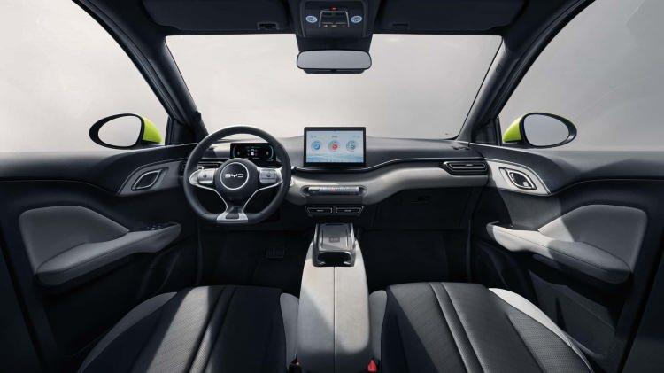 <p>BYD, daha ucuz elektrikli araç yarışında Avrupa'da hatchback Dolphin Surf'ü tanıttı.</p>
<p> </p>