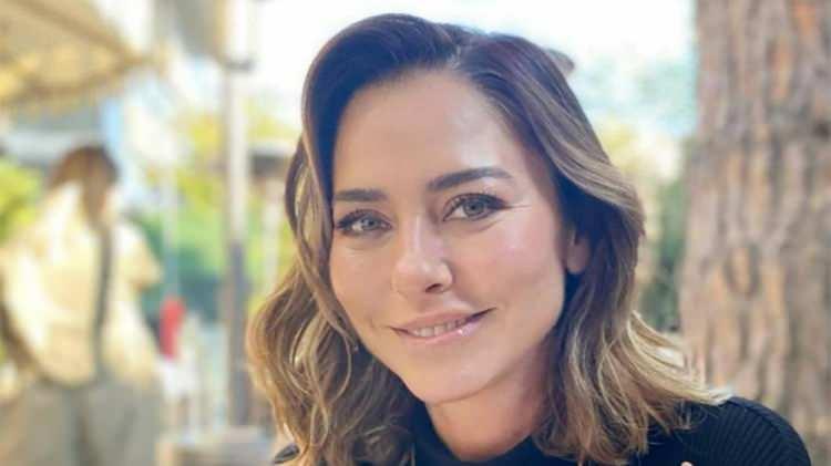 <p>SUÇ UNSURU OLUŞMADI</p>
<p>Konuyla ilgili İstanbul Cumhuriyet Başsavcılığı soruşturmayı tamamladı. Yapılan incelemelerde savcılık muvafakatnamenin WhatsApp yolu üzerinden gönderildiğini ifade etti.</p>
