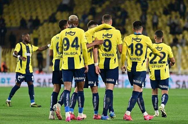 <p>Trendyol Süper Lig'in 36'ncı haftasında Galatasaray'ın Kayserispor'u 3-0 mağlup etmesiyle birlikte Fenerbahçe'nin ikinciliği kesinleşti.</p>