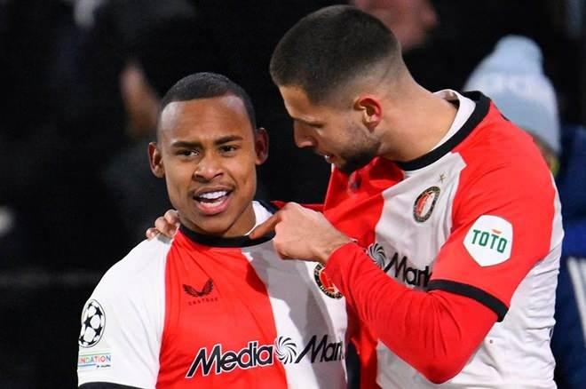 <p>Feyenoord (Hollanda)</p>
