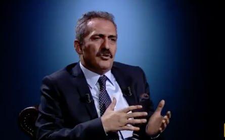 <p><span style="color:#000000"><strong>Sessizliğe rağmen her zaman ses olan kişileri de unutmayan Bing&ouml;l, Gazze konusunu uluslararası arenada sahiplenen Cumhurbaşkanı Recep Tayyip Erdoğan gibi siyaset&ccedil;ilere ve sanat&ccedil;ılara da teşekk&uuml;r etmeyi ihmal etmedi.</strong></span></p>
