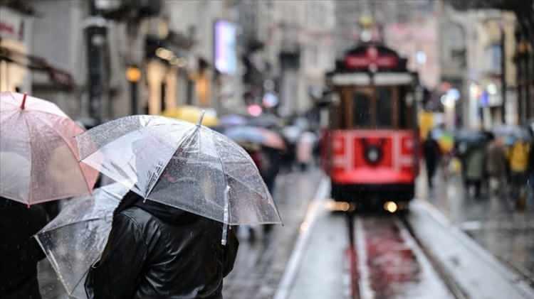 <p>Uzmanlar, yağışların başlayacağı tarihle ilgili de net açıklamalarda bulundu. Tüm yurtta etkili olması beklenen hava değişimine ilişkin detaylı bilgiler ise şehir şehir açıklandı.</p>
<p> </p>