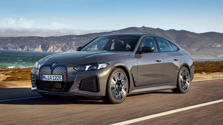 <p>İleriye baktığımızda, G26 kodlu 4 Serisi Gran Coupe'nin üretimi 2028 yılında noktalanacak ve hem elektrikli, hem de içten yanmalı versiyonlar aramızdan ayrılacak.</p>
