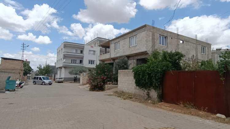 <p>İlçede bir okulda temizlik görevlisi olarak çalışan Asiye Baytap'tan haber alamayan yakınları, durumu 112 Acil Çağrı Merkezi ekiplerine bildirdi.</p>