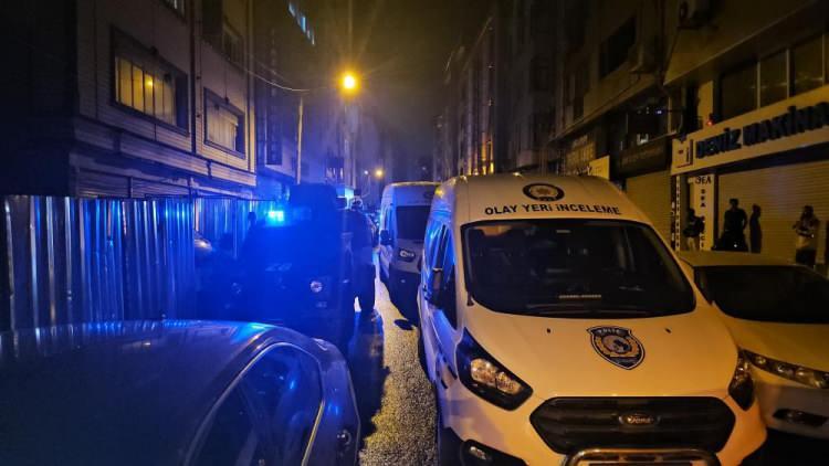 <p> AA'nın haberine göre; olayda yaralanan 3'ü ağır 7 kişi ambulanslarla hastanelere kaldırıldı.</p>