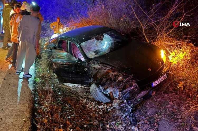 <p>Bakanlıktan yapılan yazılı açıklamada, olay yerine 5 ambulansın yönlendirildiği söylendi. </p>