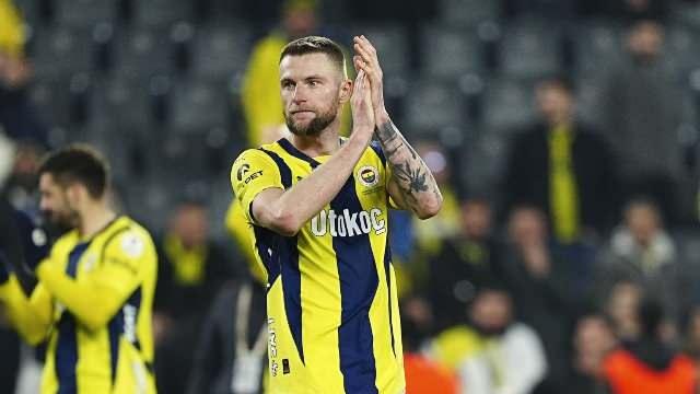 <p>Skriniar (Fenerbahçe)</p>