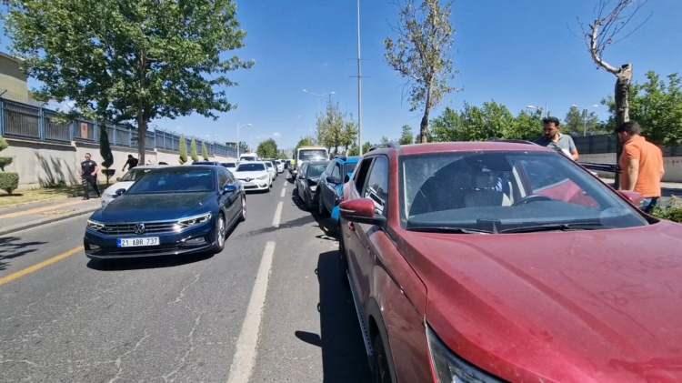 <p>Yaralılar, ilk müdahalenin ardından kentteki hastanelere kaldırıldı. </p>

<p> </p>

<p> </p>

