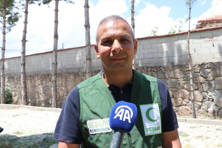 <p><strong>Yeşilay Yozgat Şube Başkanı Abdullah Ceylan, </strong> ziyarette bulunduğu Haydarbeyli köyünün gösterdiği toplumsal iradenin Türkiye için örnek olduğunu söyledi.</p>