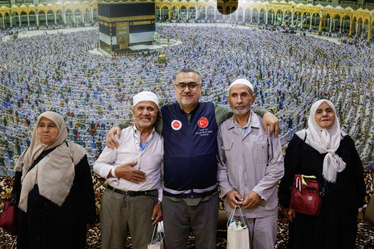 <p>Orhaneli Müftüsü Ahmet Fuat Çandır ise irşatlarıyla, eşlerinin de desteğiyle Medine’de küslerin yumuşadığını dile getirdi.</p>

<p> </p>
