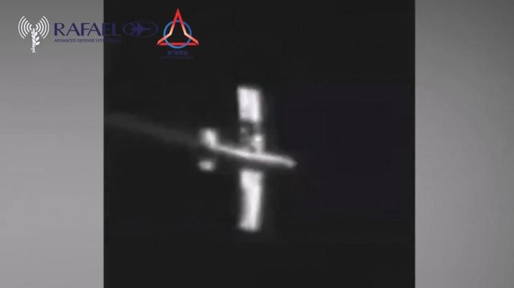 <p><strong><span style="color:#B22222">ABD'NİN 5 MİLYAR DOLARLIK PROJESİ İPTAL OLDU</span></strong></p>

<p>ABD’nin Airborne Laser programı, 5 milyar dolara mal olmasının ardından Obama döneminde iptal edildi.</p>
