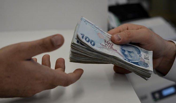 <p><strong>Ziraat Bankası</strong></p>
<p> </p>
<p>Ziraat Bankası, emekli maaşını bankalarına taşıyan emeklilere 12.000 TL’ye kadar promosyon veriyor.</p>
<p> </p>
<p> </p>