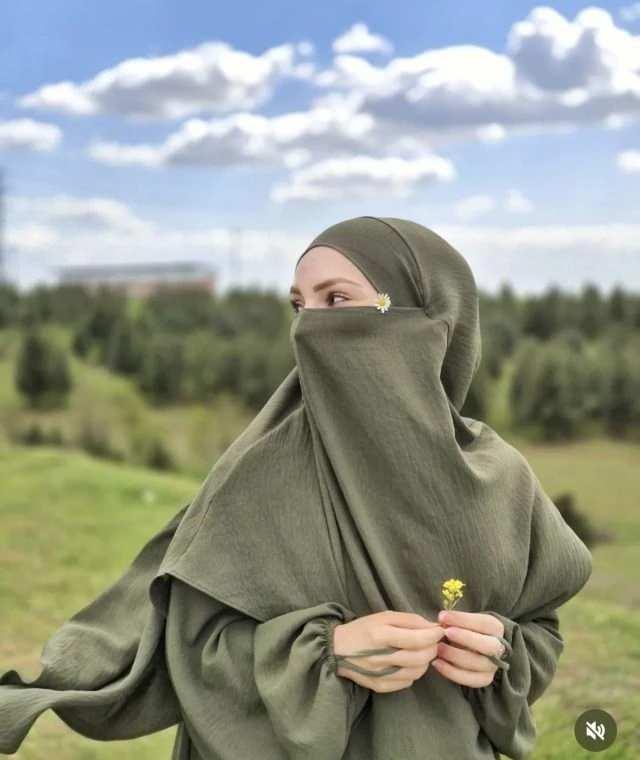 <p>İhbar üzerine olay yerine polis ve sağlık ekibi sevk edilmişti. Yapılan kontrollerde Düzgün’ün olay yerinde hayatını kaybettiği belirlenmişti. Düzgün, yapılan otopsi işlemlerinin ardından yakınları tarafından defnedilmişti.</p>