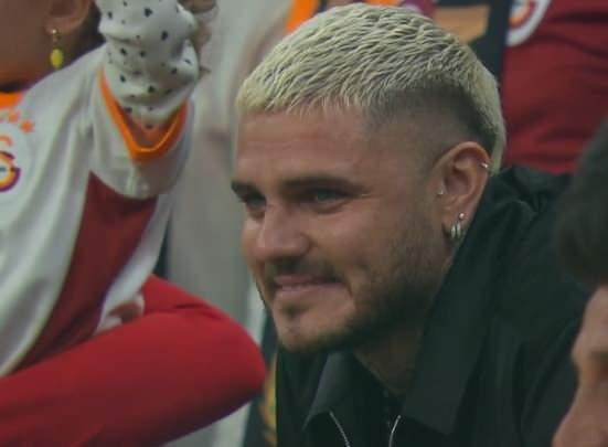 <p>Mauro Icardi, Fernando Muslera'nın vedasında gözyaşlarına hakim olamadı.</p>
