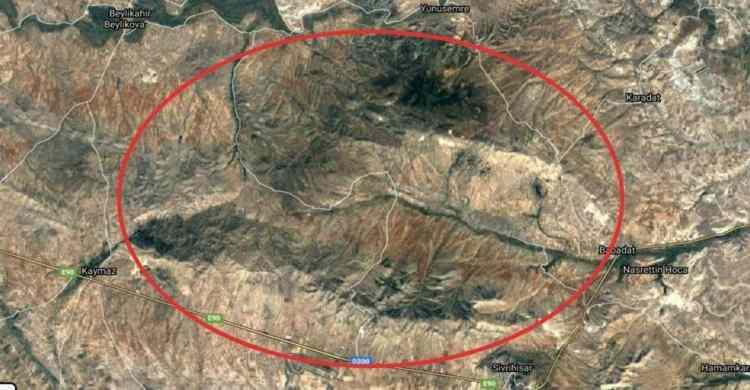 <p>Yıllık 10 bin tonluk pilot tesisin faaliyete geçmesinin ardından, Türkiye’nin hedefi yıllık 570 bin tonluk saflaştırma kapasitesine ulaşarak bu alanda Avrupa başta olmak üzere yakın bölgenin “başat aktörü” haline gelmektir.</p>
