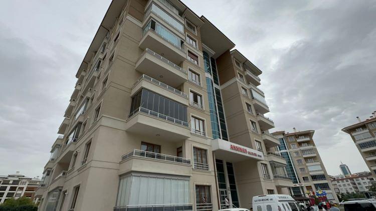 <p>Olay, dün saat 18.00 sıralarında Karatay ilçesi Araplar Mahallesi Demirlihan Sokak’ta meydana geldi. </p>