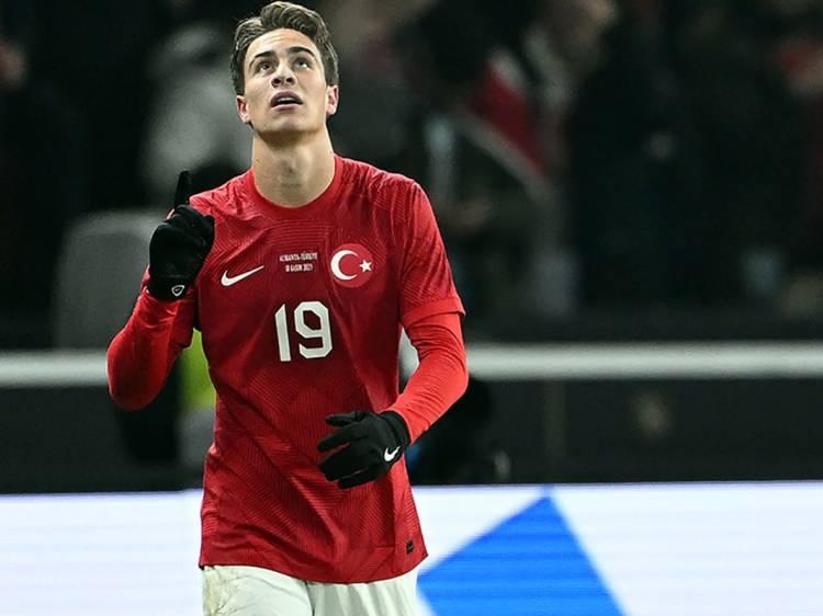 <p>* Kenan Yıldız - Juventus - Forvet</p>