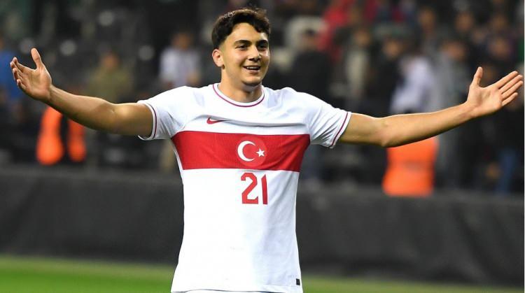 <p>* Mustafa Hekimoğlu - Beşiktaş - Forvet</p>