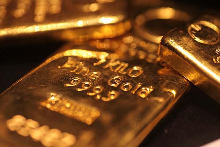 <p>Citi’nin analizinde, altın fiyatlarının bu süreçte 3 bin 100 ile 3 bin 500 dolar/ons aralığında konsolide olmasının beklendiği ifade edildi.</p>
<p> </p>