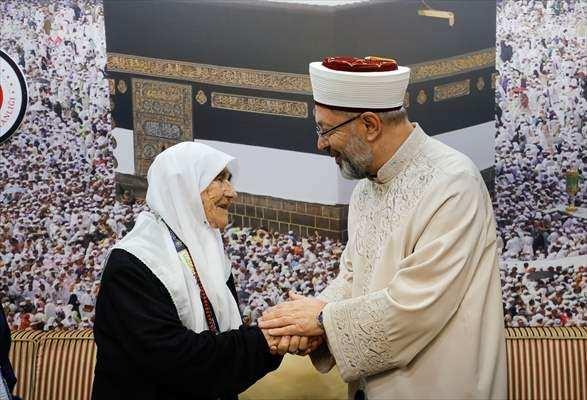 <p>Suudi Arabistan'ın bu sene 12 yaşı sınır olarak değerlendirdiği hatırlatan Erbaş, 12 yaşın altında da kurası çıkmış çocuklar bulunduğu ancak yaş sınırına takıldıklarını ifade etti.</p>

<p> </p>
