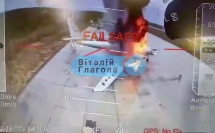 <p>aldırılarda A-50 erken uyarı uçakları, Tu-95 ve Tu-22M3 bombardıman uçakları dahil 40’tan fazla Rus uçağın hasar aldığı iddia edildi</p>