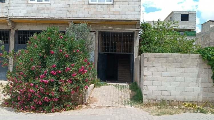 <p>Öldürülen Baytap'ın cenazesi, Gaziantep Adli Tıp Kurumu'nda tamamlanan işlemlerinin ardından defnedilirken Asayiş Şube Müdürlüğü Cinayet Büro Amirliği ekipleri olayla ilgili geniş çaplı soruşturma başlattı. </p>