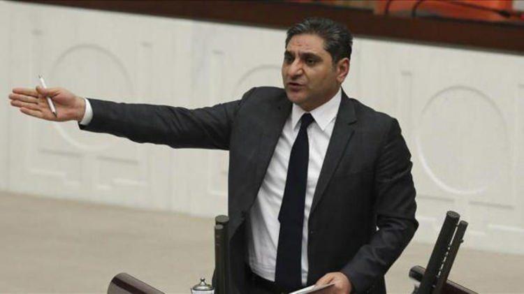 <p>İstanbul Büyükşehir Belediyesi'ne (İBB) yönelik yolsuzluk operasyonları her geçen gün farklı bir boyut kazanıyor. </p>
<p> </p>