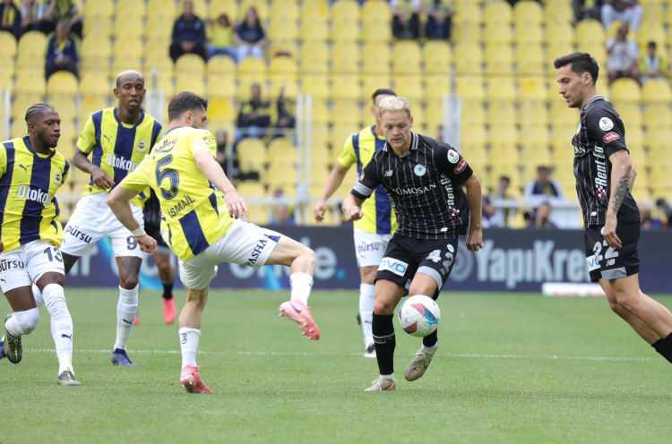<p>"Mourinho, ekibine katılacak isimlerin belli olup olmadığıyla ilgili soruya ise "Benim için evet." yanıtını verdi."</p>