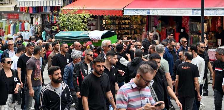 <p>Yaklaşık 4 yıldır kanser tedavisi gören Şimal Gülen, dün İstanbul'da tedavi gördüğü hastanede yaşamını yitirdi.</p>
<p> </p>